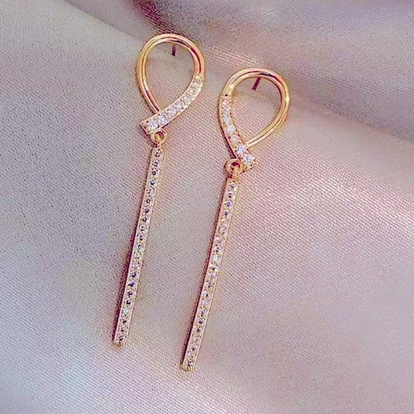 New Gold Crystal Drop Dangle Earrings - Picture 3 of 8